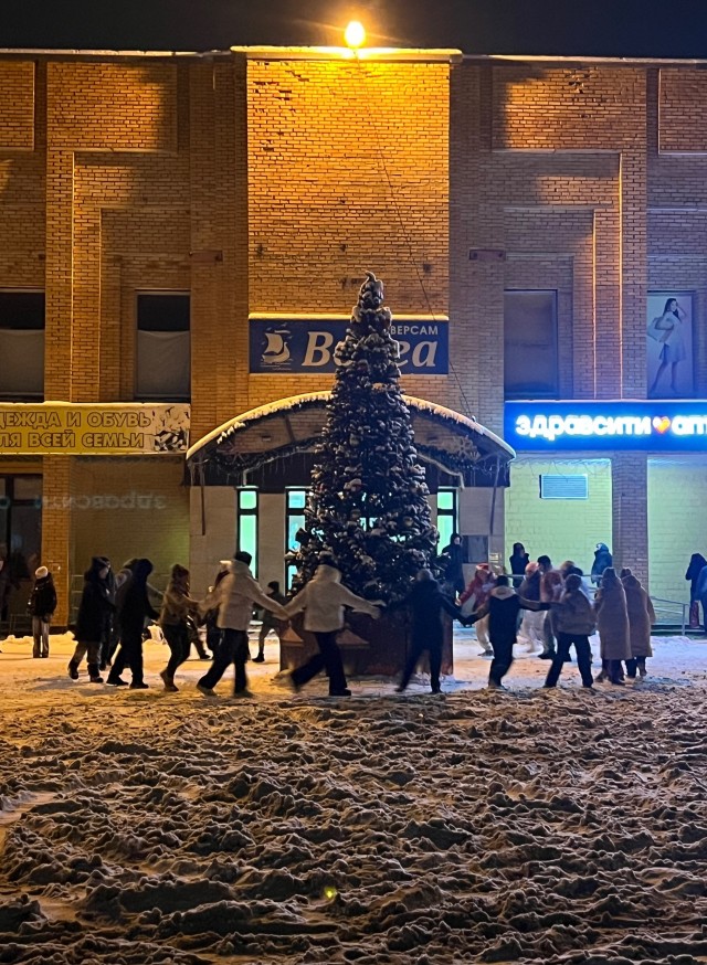 На улицах в новогоднюю ночь никого нет