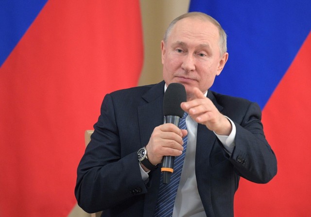 Путин не исключил, что ему придется уйти на карантин