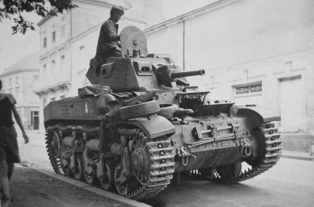 Цветные фотографии бронетехники времён Второй мировой войны