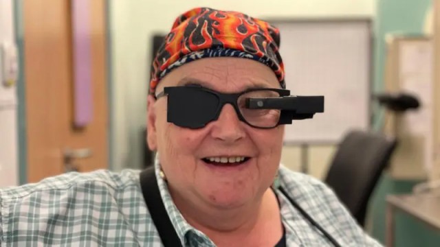 Ученые разработали имплант, с помощью которого ослепшие пациенты снова могут читать