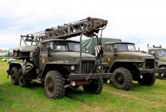 Урал 375