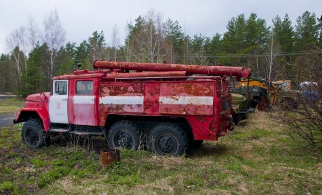 Заброшенная база военного снаряжения