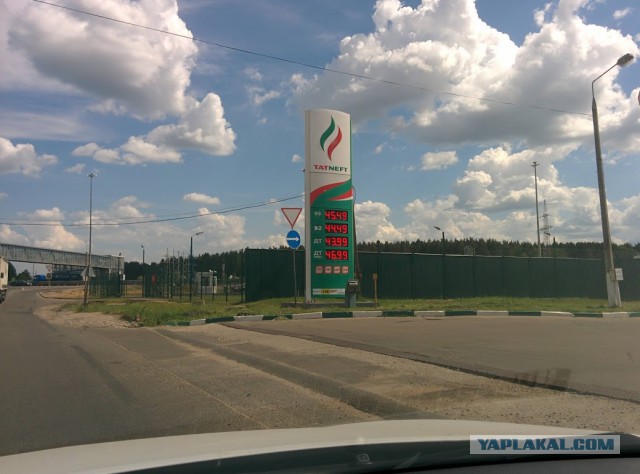 В соцсетях распространяются призывы к бойкоту автозаправок по выходным
