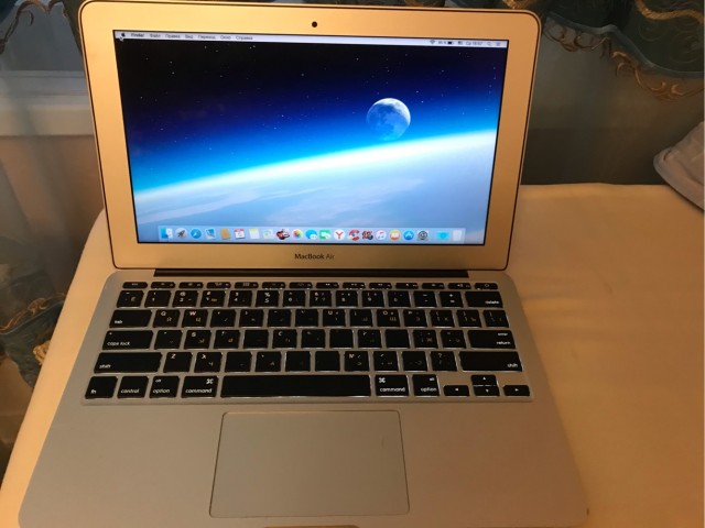 MacBook Air 11 2011 core i5/4gb /ssd 120