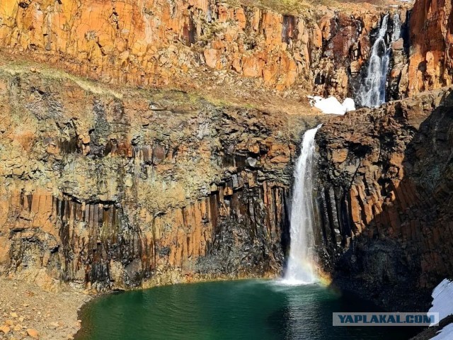 Норильск, район Талнах, водопад Красные камни