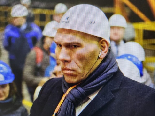 Тут надпись на каком-то странном языке
