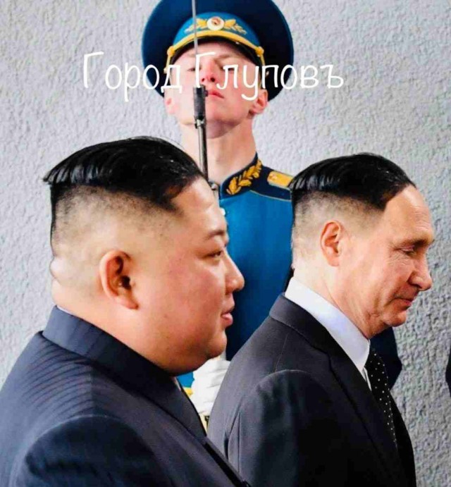 В Севастополе возник пожар после ракетной атаки