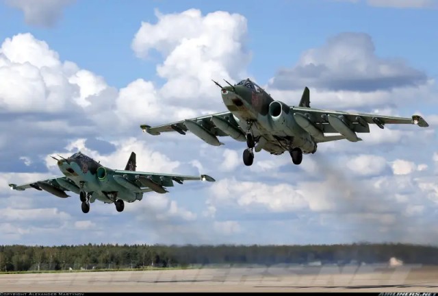 Як-130М vs Су-25: на чем идти в бой?