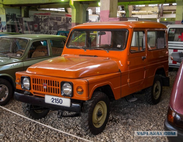 А ведь когда то были времена,когда половина легковых автомобилей уходила на экспорт,а наши гонщики выступали на международных соревнованиях.