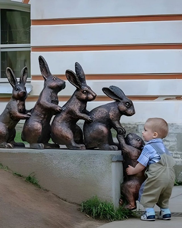 Приколы со скульптурами.