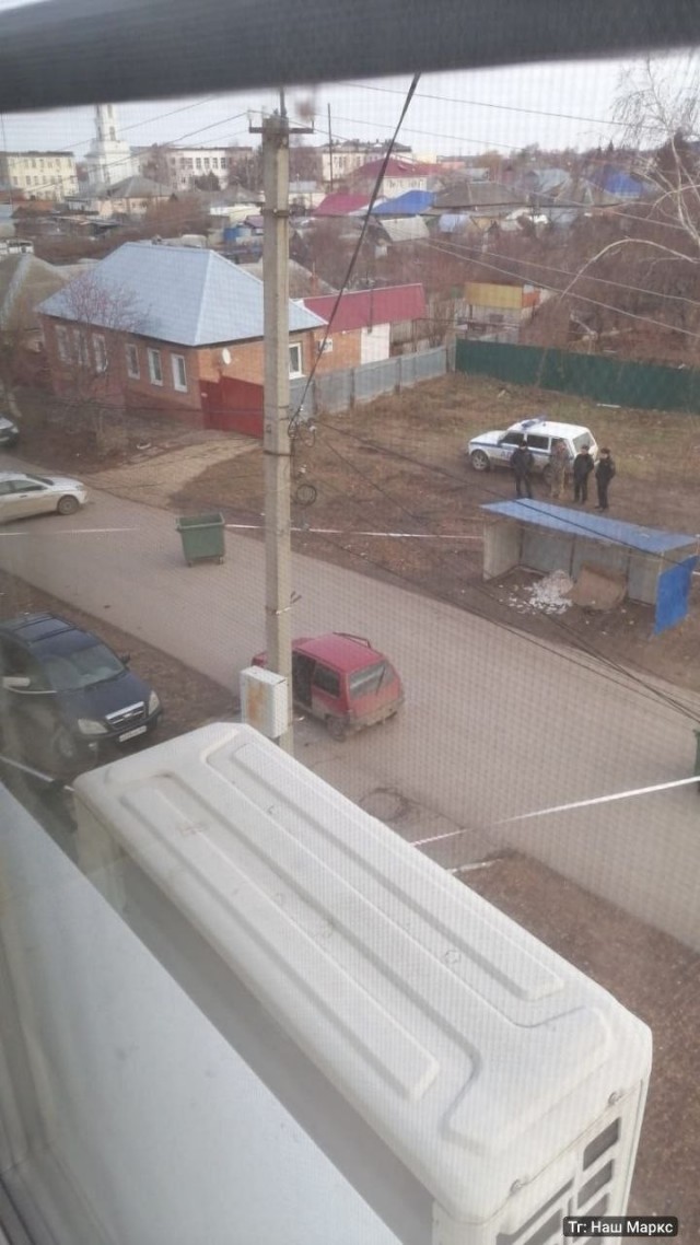 В городе Маркс в результате стрельбы у Парка Победы убит мужчина, еще один ранен