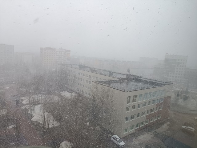 Май