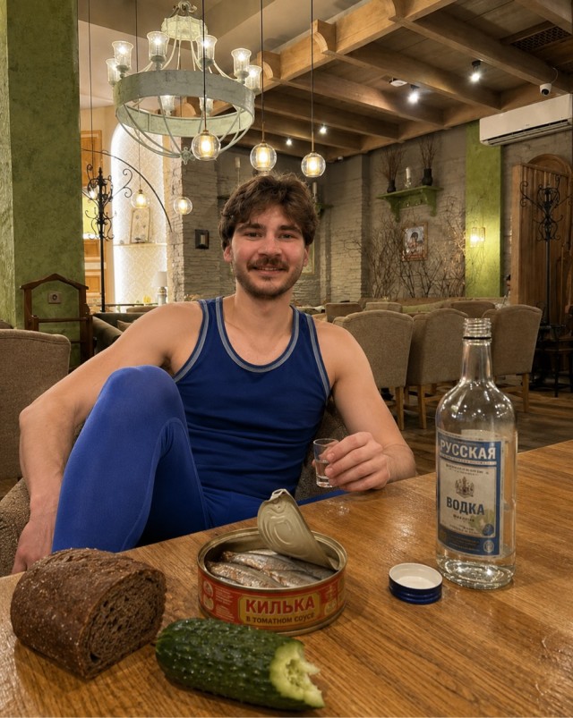 Подскажите, как ему отомстить бывшей?