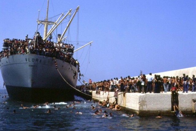 Это не сирийские беженцы — это «сладкий корабль»