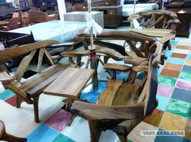 Лавка из березового бревна