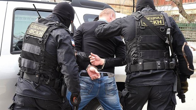 Реакция воды и расплавленной соли