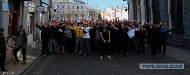 И снова сербы, в поддержку России.