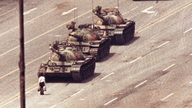 Вставший перед танками