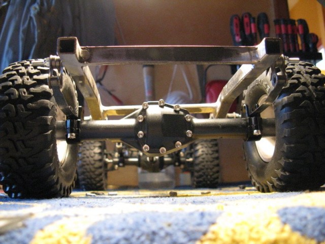 Автомодель Hummer H3 из жести
