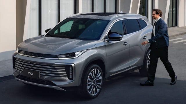 Даже 7-летняя гарантия не радует. Россиянин за два года десять раз обращался с ремонтом Exeed TXL, который он назвал «прожорливым автохламом»