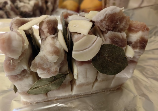 Как же озвучить, непонятно. Отдыхаю