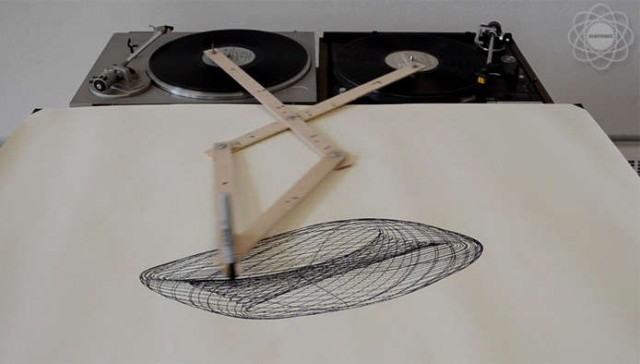 ...чертили черными чернилами чертеж