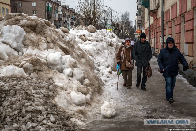 В Уфе бабушка выпала с окна девятого этажа. Но спасателям пришлось навестить ее дважды