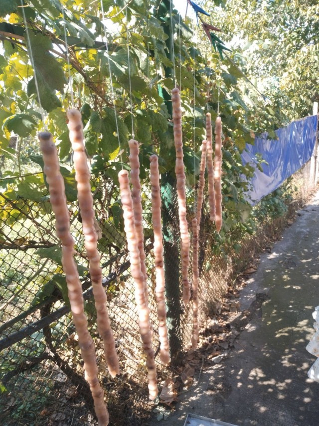 Виноградные какашки или чурчхела по-дегенератски