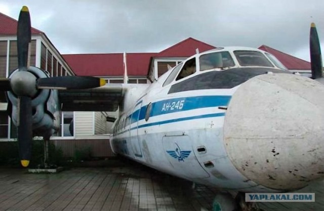 И самолет элегантно превращается... в жилой дом