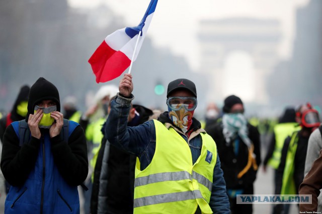 СБУ обвинила Россию в организации протестов во Франции