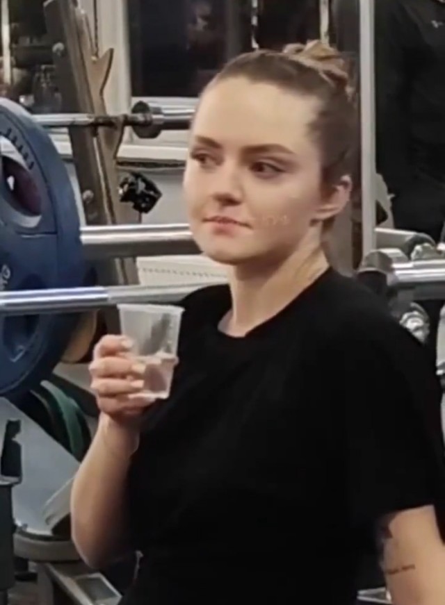 Интересно, о чем она думала?