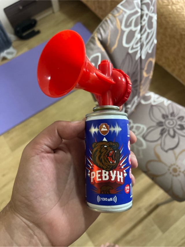 Медведь умный, опасный и всегда голодный.