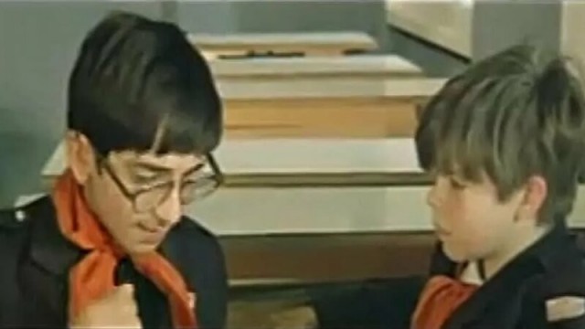 Либо у него закончились сигареты…