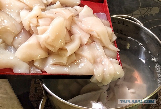 Кальмары (Three Cup Squid)