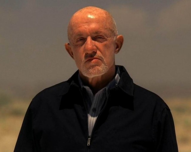 Российские дальнобойщики жалуются на автопиратов, которые грабят фуры на ходу.