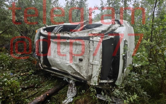 Мокрая дорога после жары.