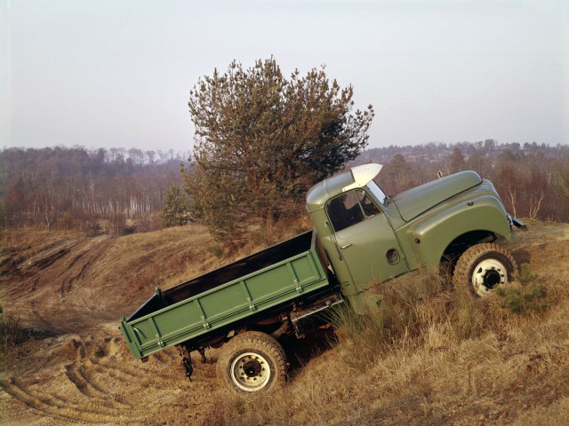Игра на ЯПе: Угадай АВТО-9