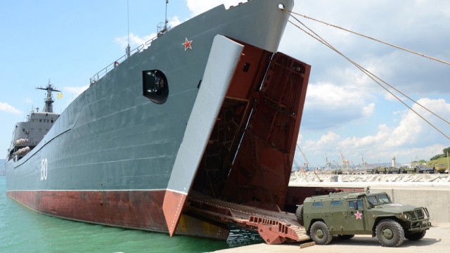 БДК "Саратов" подняли и отремонтируют