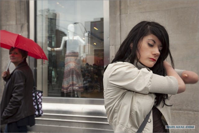 Сильная девушка инвалид