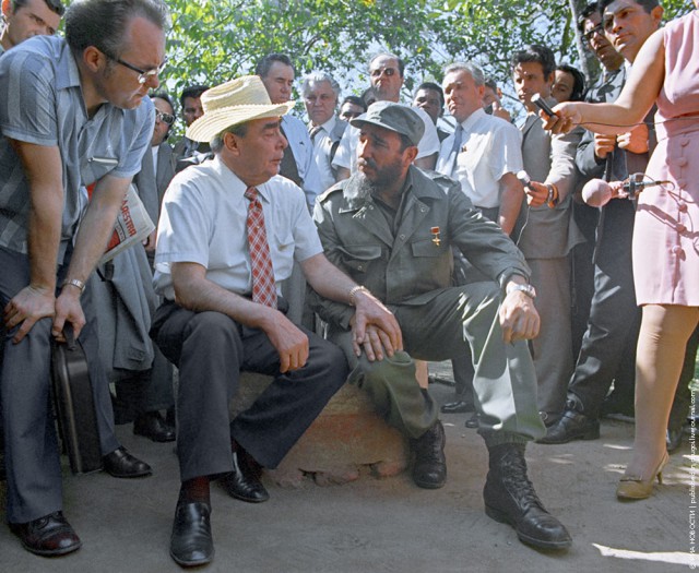 Человечество пока не готово к коммунизму