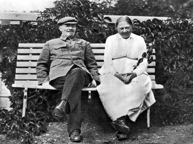 Неразгаданная Крупская. Как миловидная гимназистка стала суровым бойцом