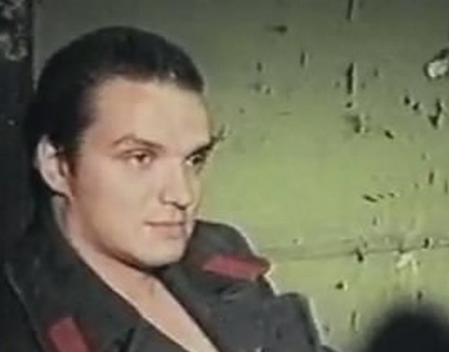 В Ярославле игроман оставил хозяйке квартиры 500 банок с мочой