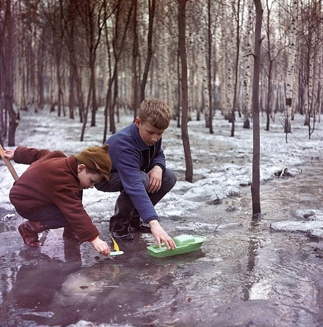 Не плачь. Это ностальгия в глаз попала