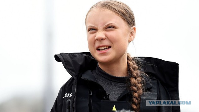 Горожан ужаснула статуя девочки, которая должна будет украсить набережную