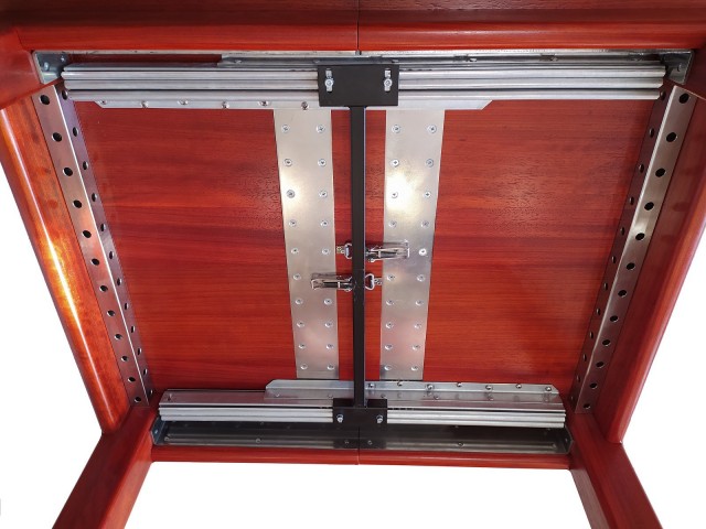 Стол а-ля за 300 тысяч