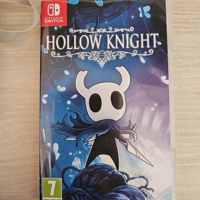 Продаю Nintendo switch oled 64gb с играми