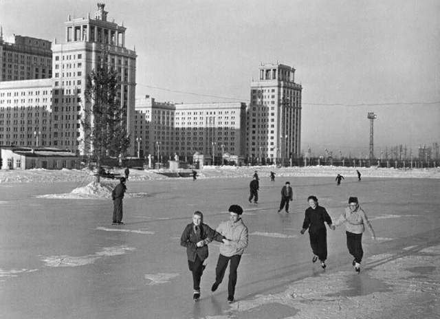 Москва и москвичи. Двадцатый век. 16.03.25
