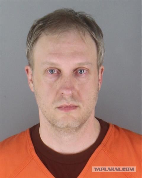 В США арестовали сенатора-педофила.