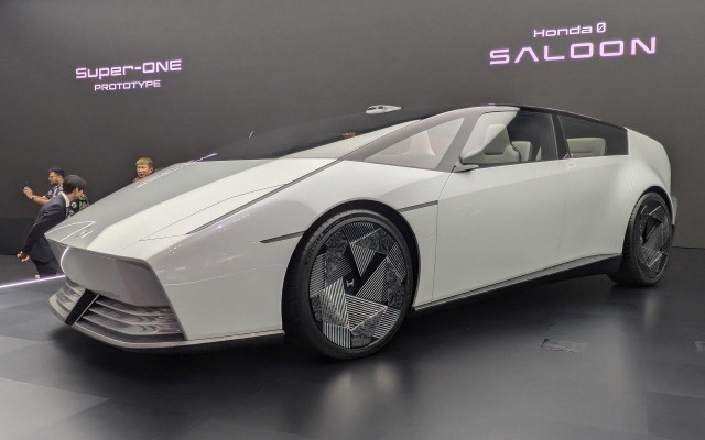 Honda Motor представила в Японии товарный образец электромобиля Honda 0 (Zero) Saloon