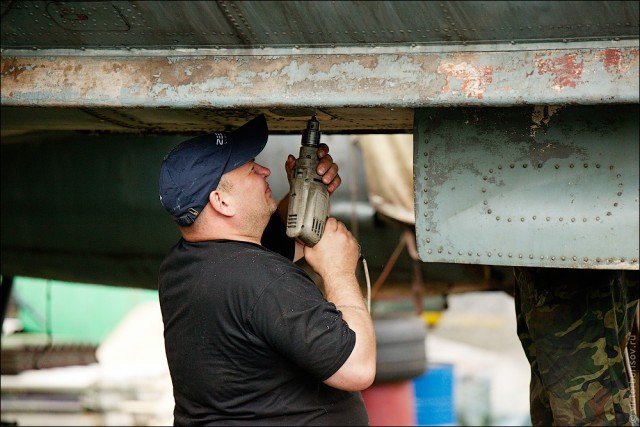 Восстановление Ил-14Т на Тушинском аэродроме
